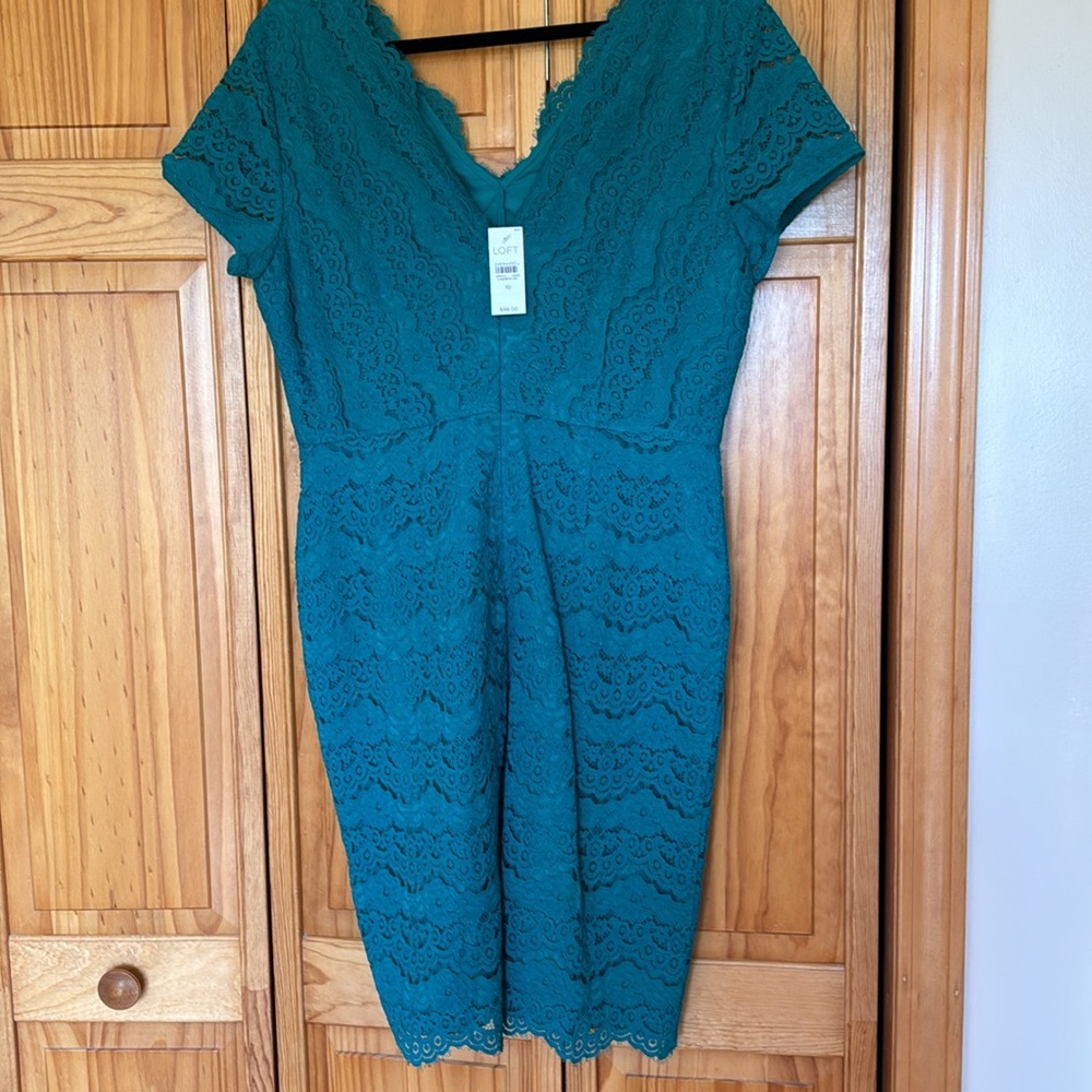 Dress - Picture 2 of 3